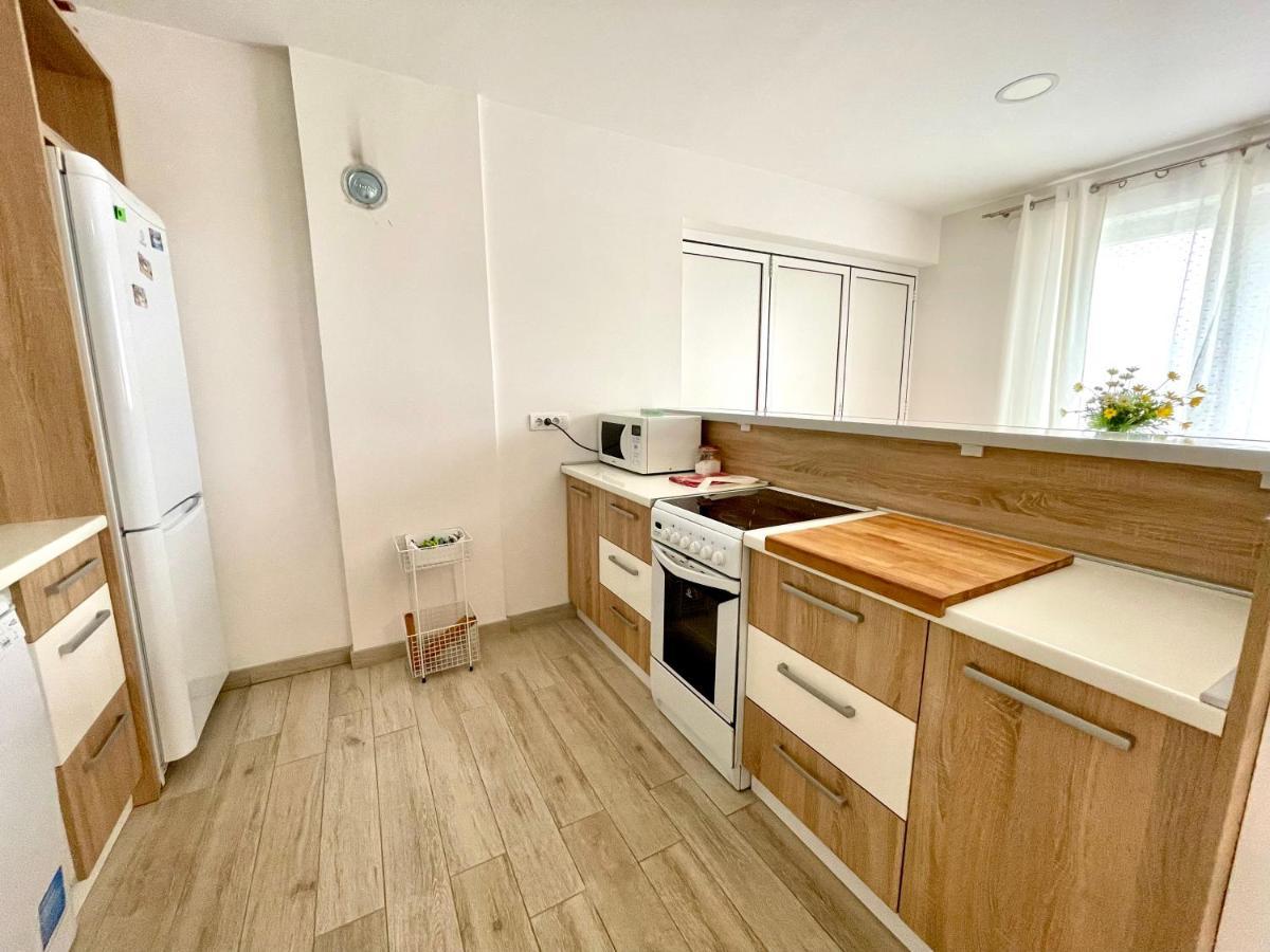 Cozy Apartments In Belgrade, Cukarica, Zeleznik, Free Parking And Wifi Экстерьер фото