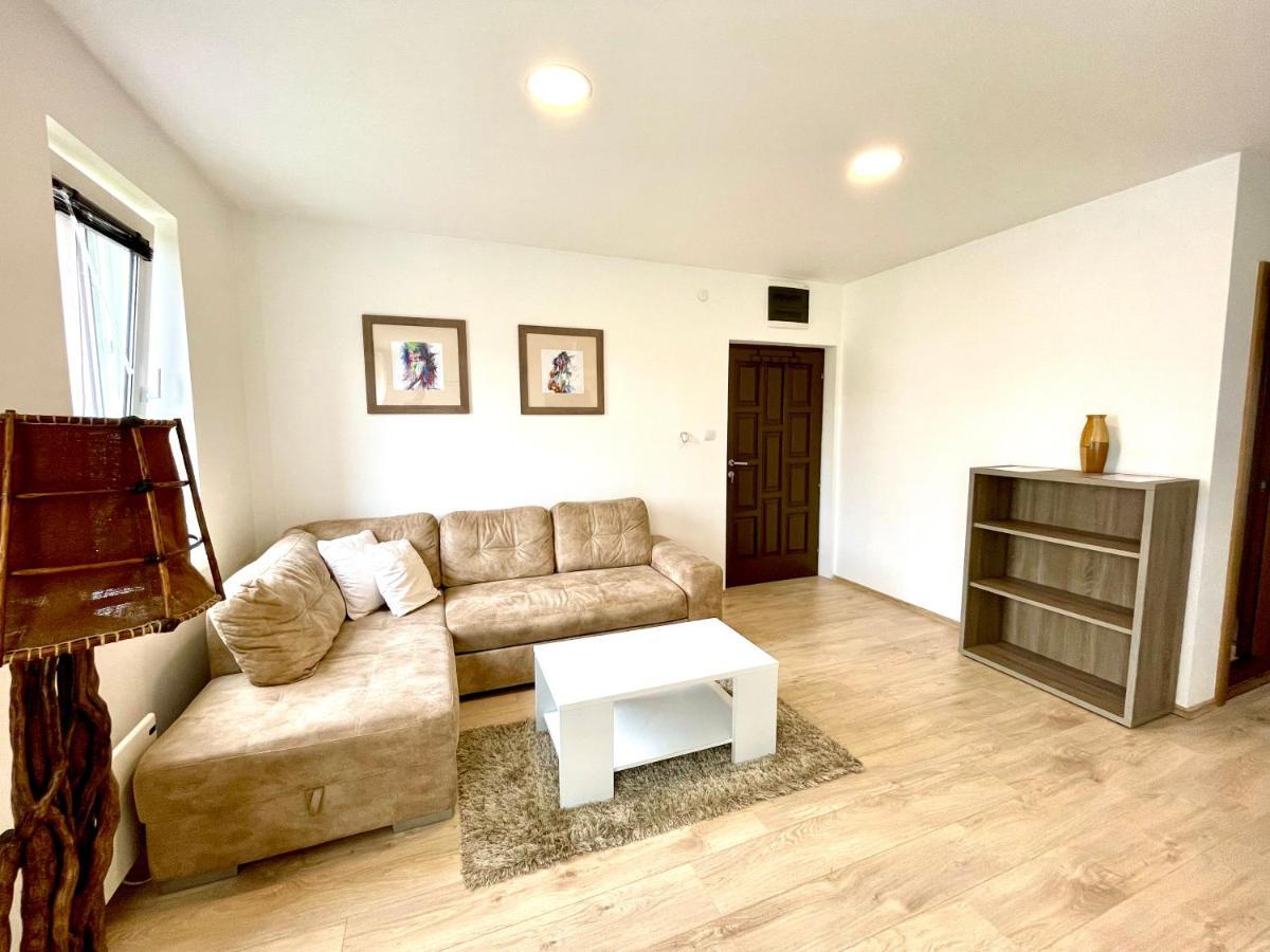 Cozy Apartments In Belgrade, Cukarica, Zeleznik, Free Parking And Wifi Экстерьер фото