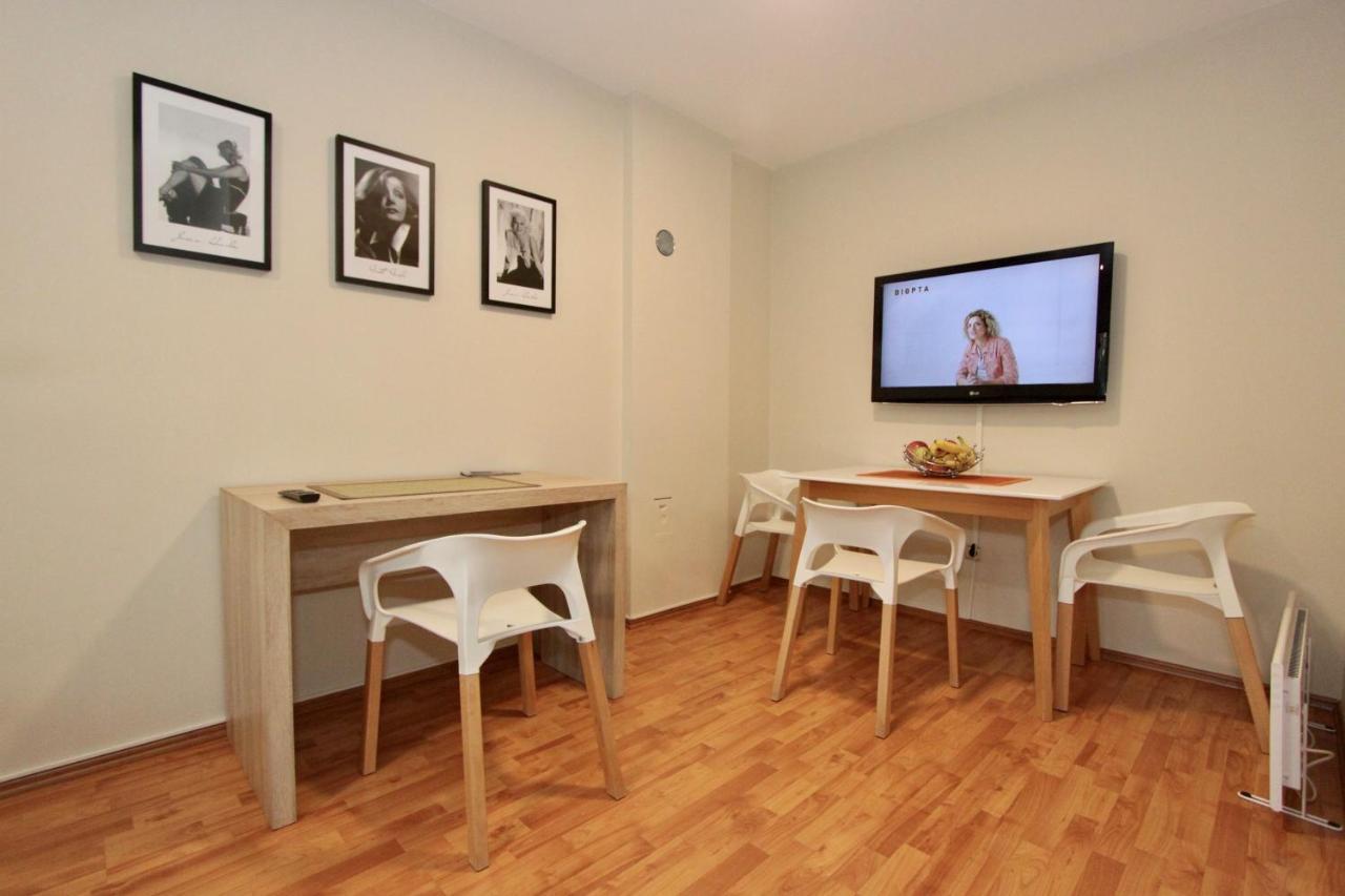 Cozy Apartments In Belgrade, Cukarica, Zeleznik, Free Parking And Wifi Экстерьер фото