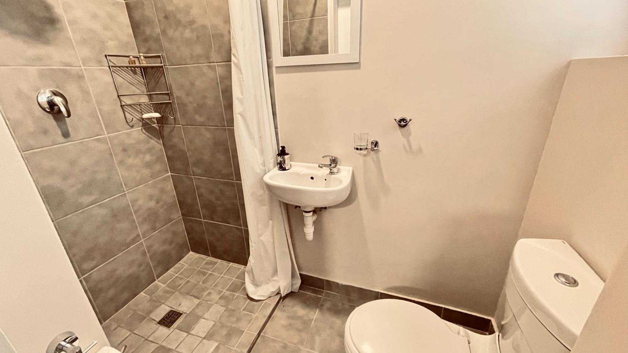 Cozy Apartments In Belgrade, Cukarica, Zeleznik, Free Parking And Wifi Номер фото